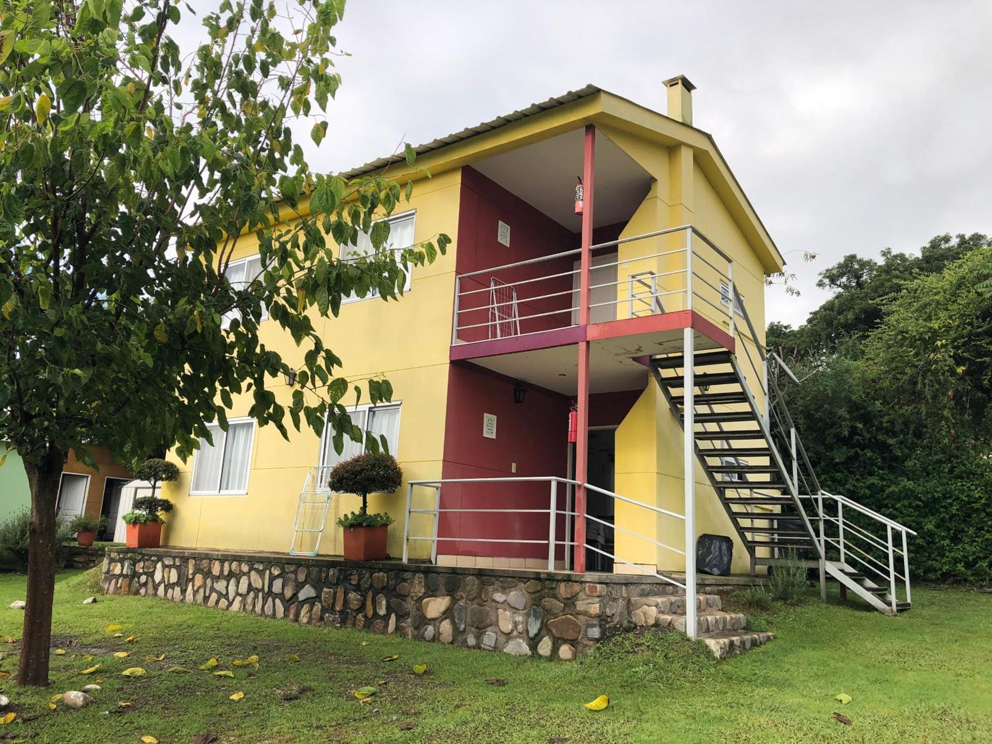 Casitas De Campo Wara Kusi En Las Afueras De La Ciudad De Salta Vaqueros Exterior photo
