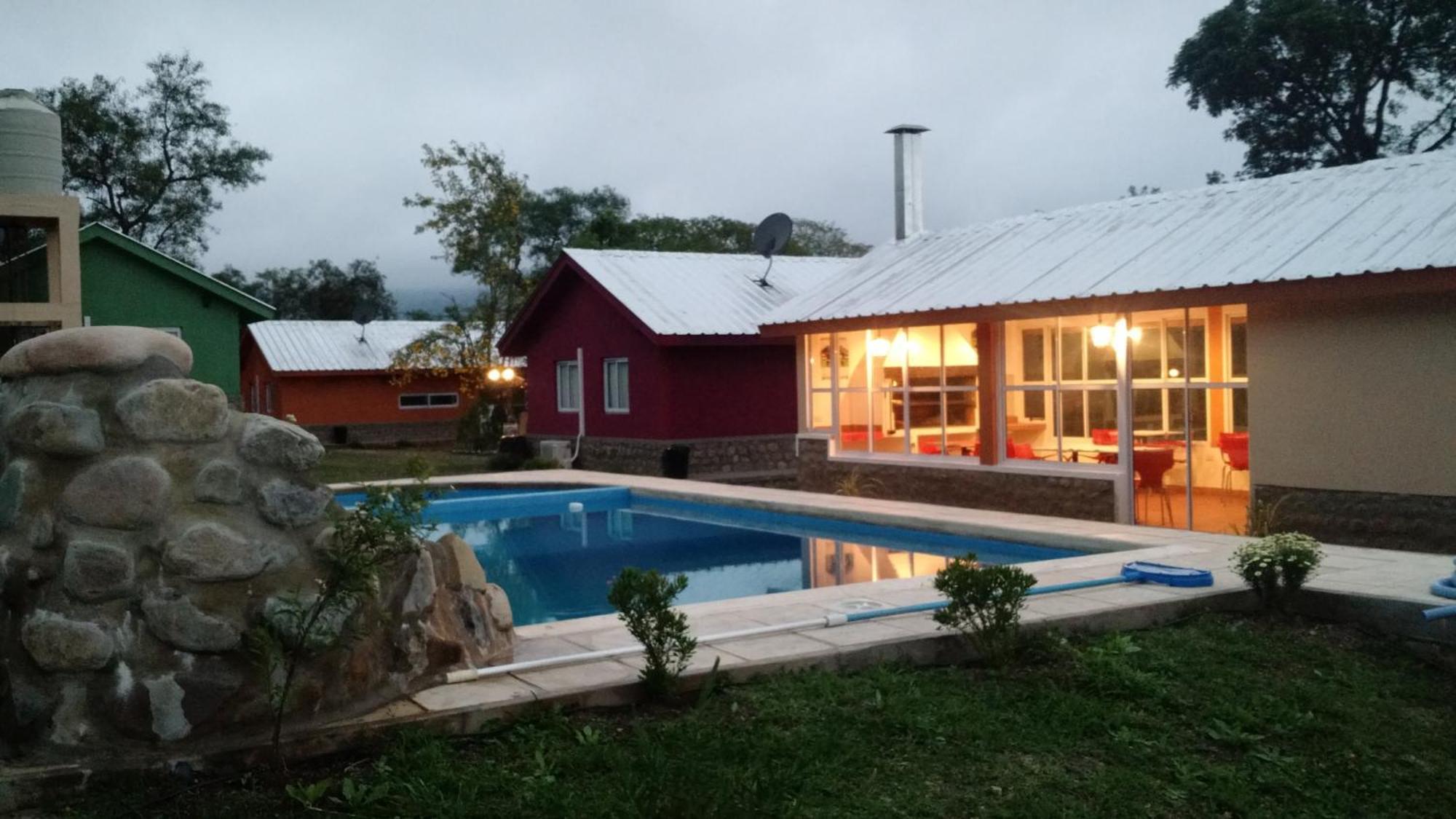 Casitas De Campo Wara Kusi En Las Afueras De La Ciudad De Salta Vaqueros Exterior photo