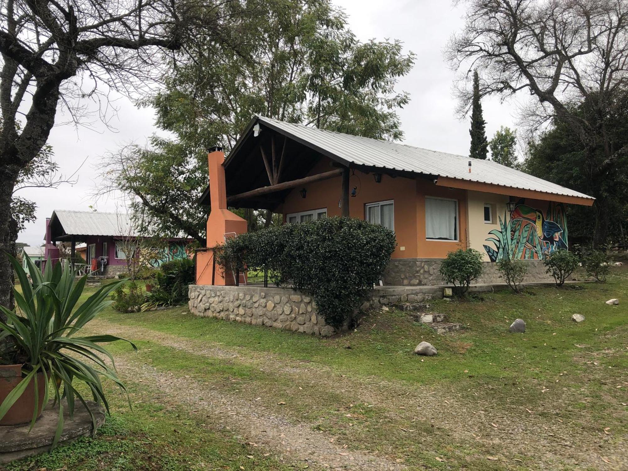 Casitas De Campo Wara Kusi En Las Afueras De La Ciudad De Salta Vaqueros Exterior photo