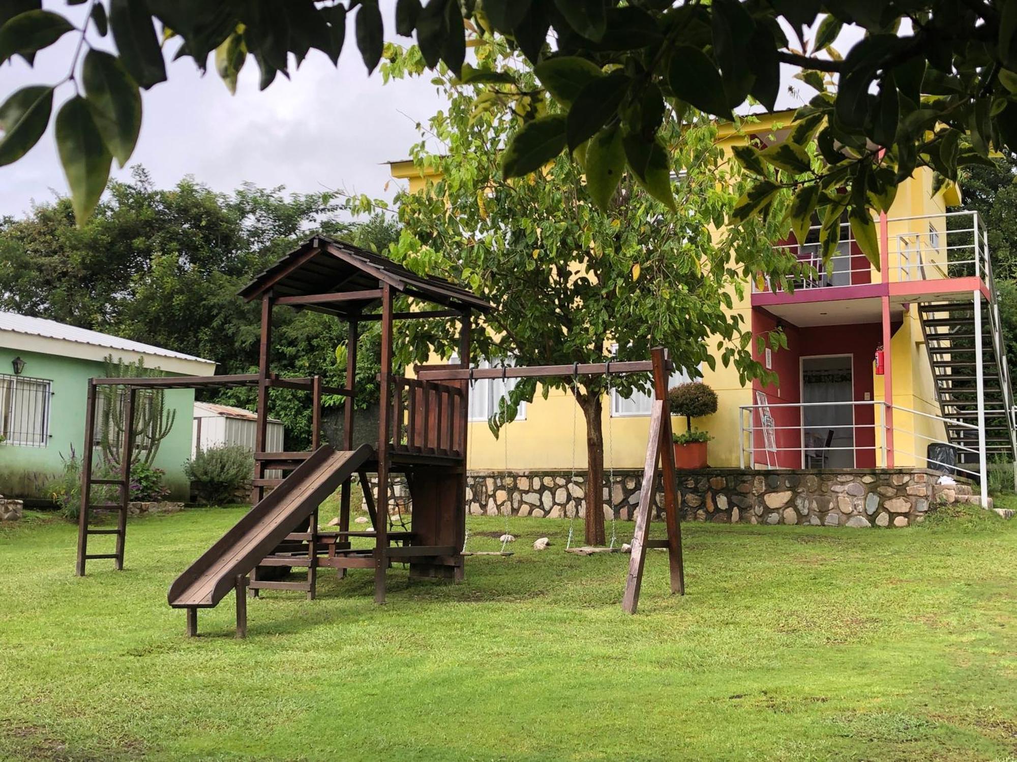 Casitas De Campo Wara Kusi En Las Afueras De La Ciudad De Salta Vaqueros Exterior photo