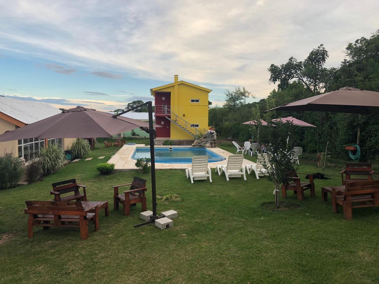 Casitas De Campo Wara Kusi En Las Afueras De La Ciudad De Salta Vaqueros Exterior photo